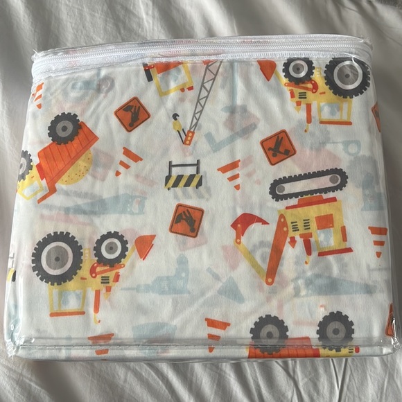 New in package, construction vehicle sheets, double/full - Picture 2 of 2
